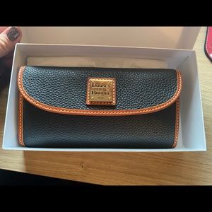 Dooney and Bourke black leather wallet - NWT